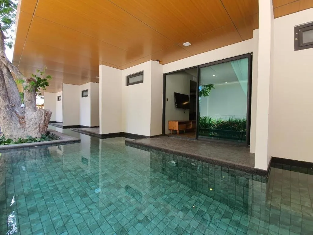 Eco Cozy Beachfront Resort Chaam