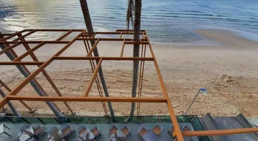 Eco Cozy Beachfront Resort Chaam