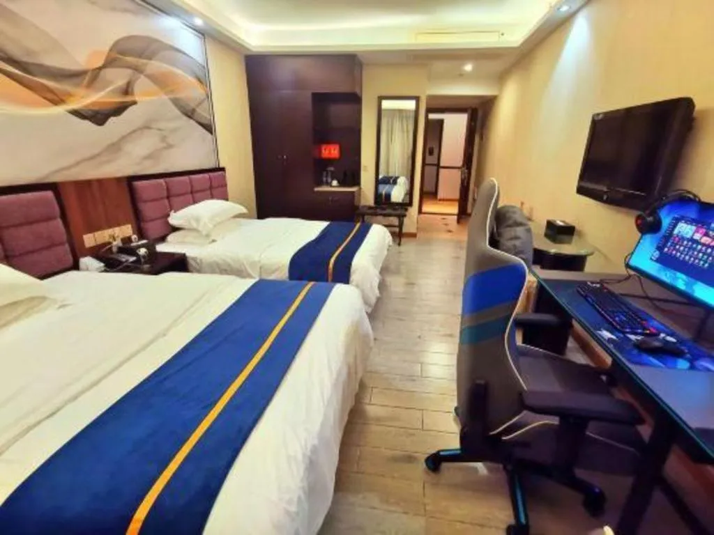 Bed in Oriental Hotel