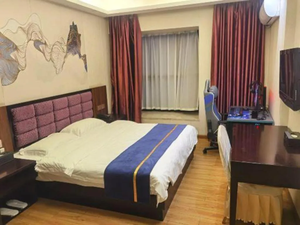 Bed in Oriental Hotel