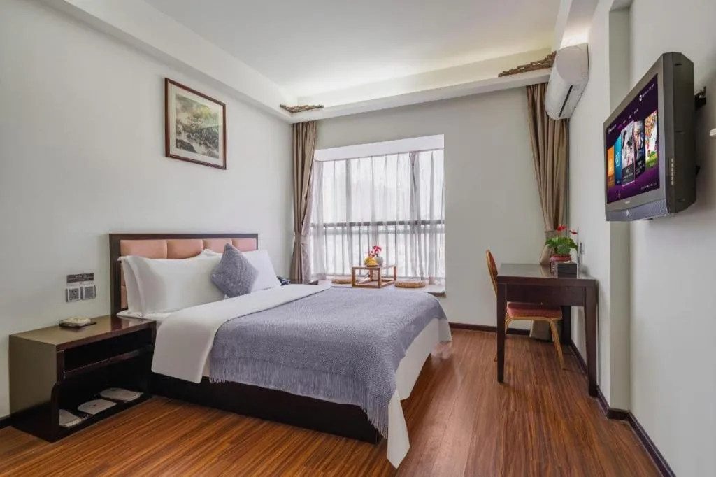 Bed in Oriental Hotel