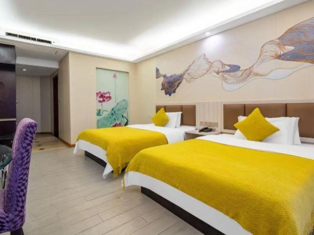 Bed in Oriental Hotel