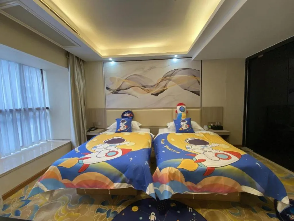 Bed in Oriental Hotel