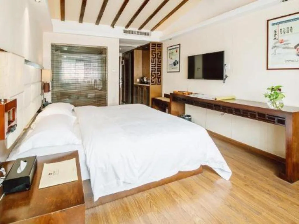 Bed in Oriental Hotel