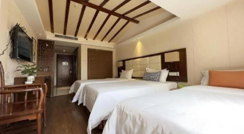 Bed in Oriental Hotel