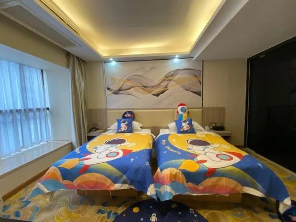 Bed in Oriental Hotel