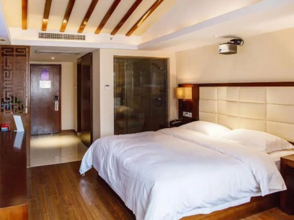 Bed in Oriental Hotel