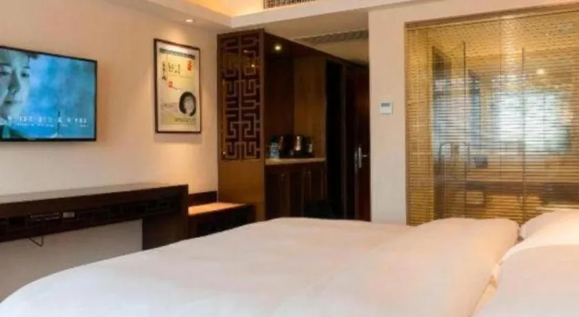 Bed in Oriental Hotel