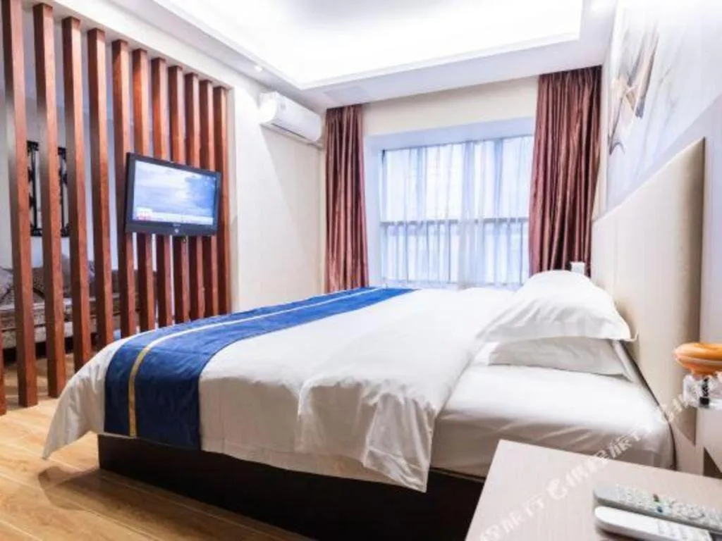 Bed in Oriental Hotel