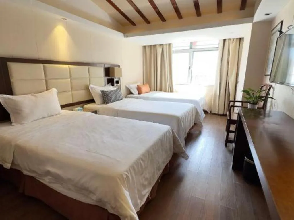 Bed in Oriental Hotel