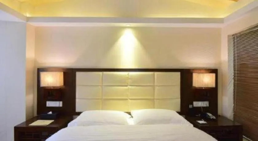 Bed in Oriental Hotel