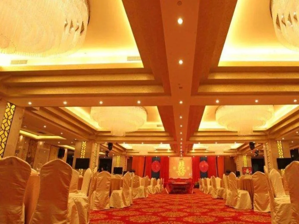 Fortune International Hotel