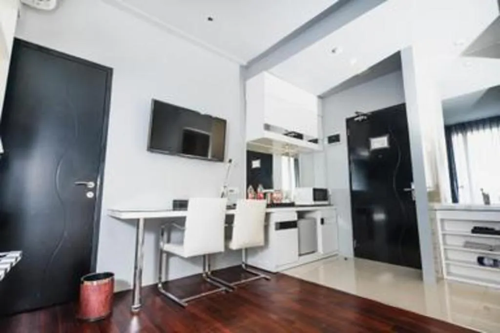 Grand Darmo Suite by AMITHYA