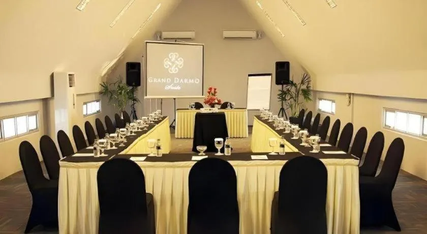 Grand Darmo Suite by AMITHYA