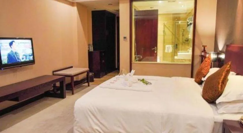 Bed in Kunming Wenhui Hotel