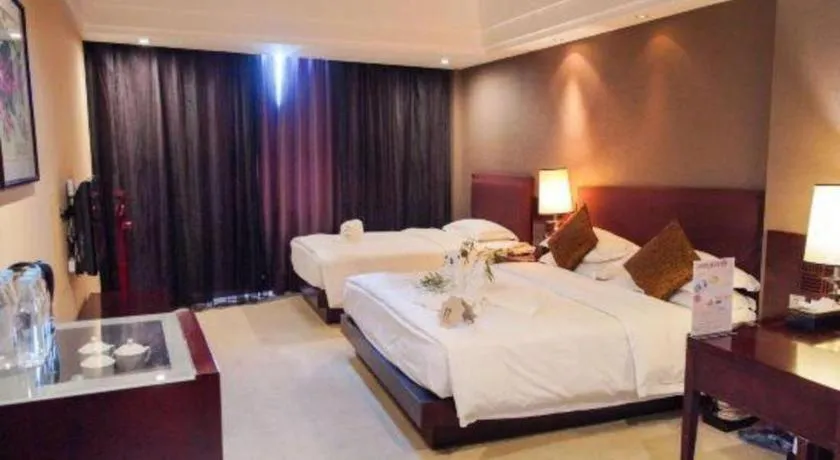 Bed in Kunming Wenhui Hotel