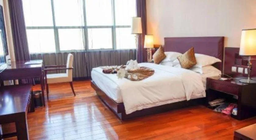 Bed in Kunming Wenhui Hotel