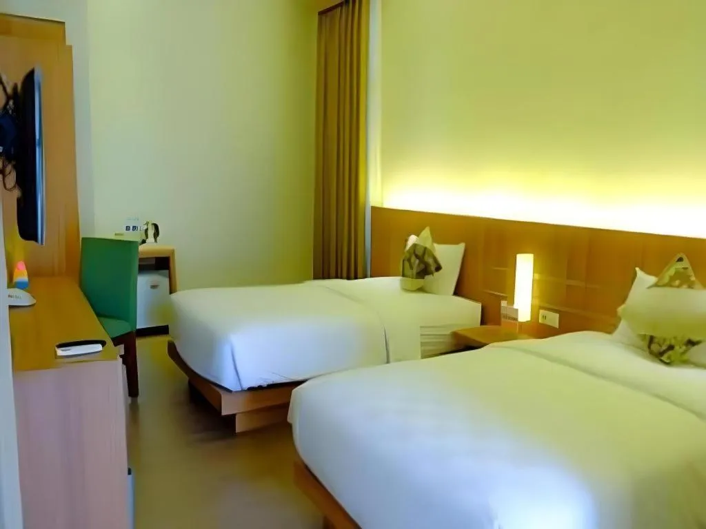 Bed in Lotus Hotel Subang