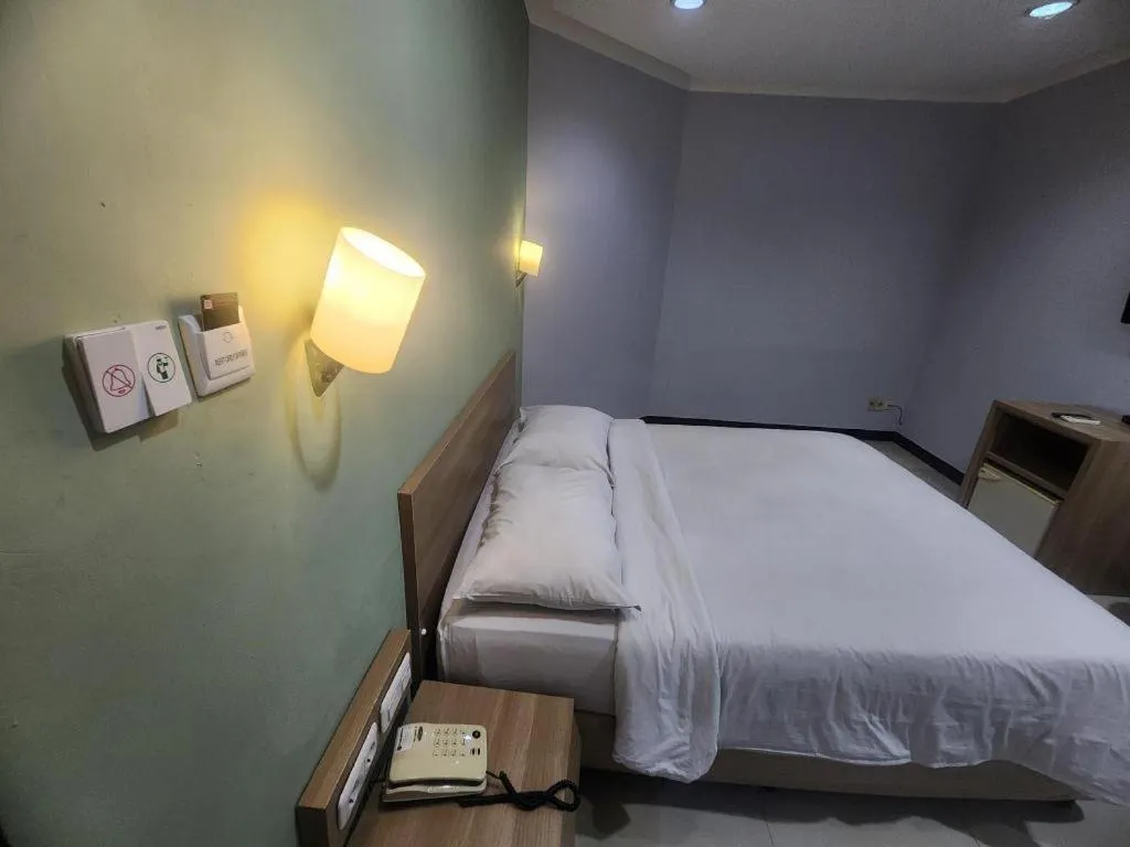 Bed in Hotel Celebes