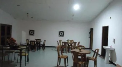 Seven Flowers Hotel