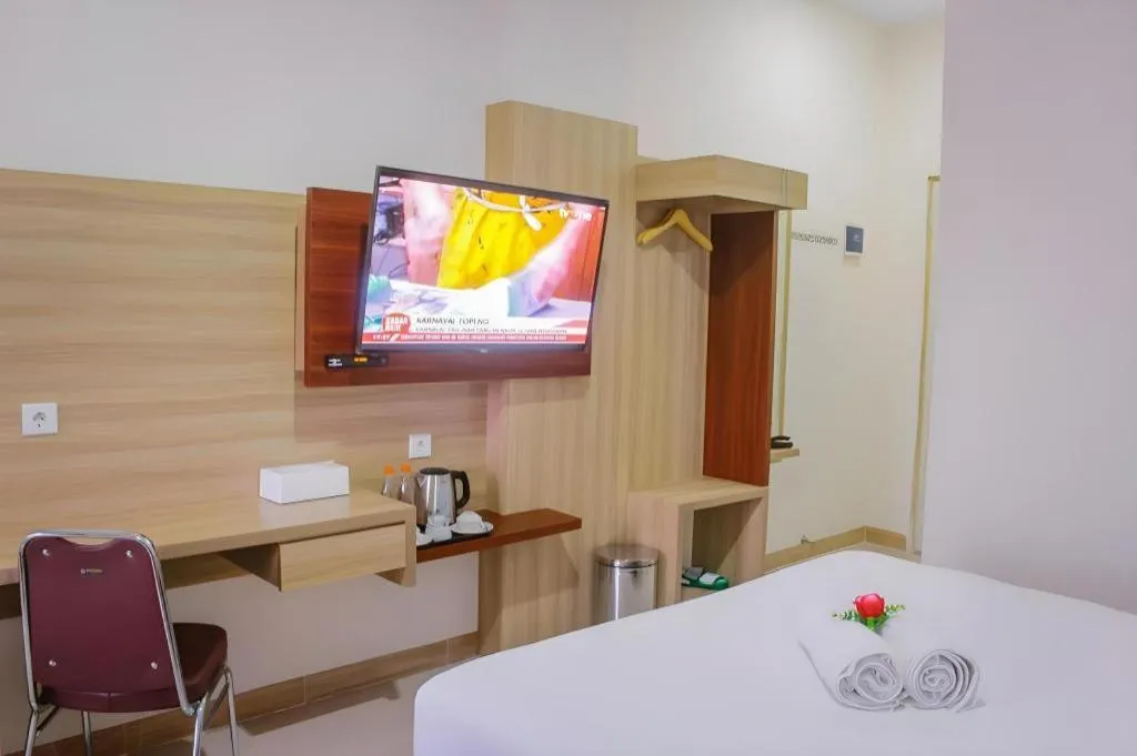 Bed in GARDEN HOTEL MAJALENGKA