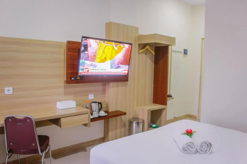 Bed in GARDEN HOTEL MAJALENGKA