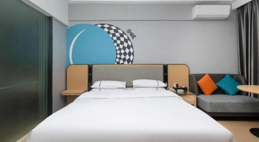 Bed in City Comfort Inn Yongzhou Jinshuiwan