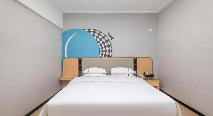 Bed in City Comfort Inn Yongzhou Jinshuiwan