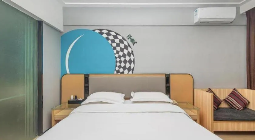 Bed in City Comfort Inn Yongzhou Jinshuiwan