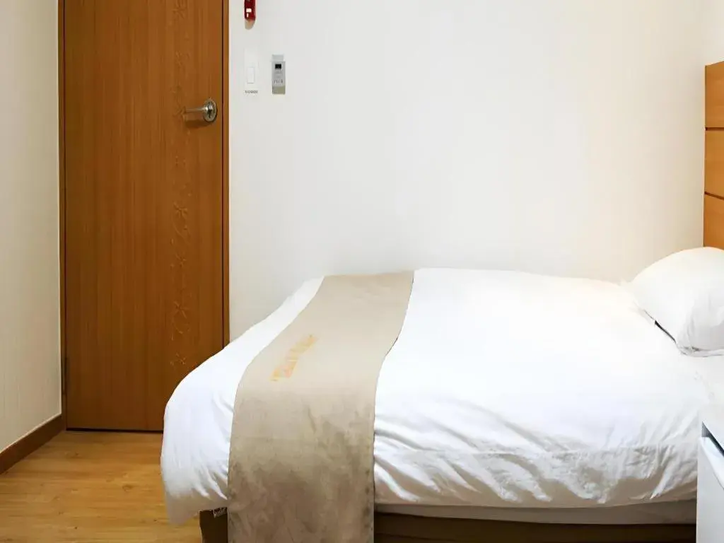 Bed in Ewha Hotel Bed in Ewha Hotel