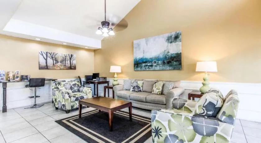 Quality Inn Bessemer I-20 exit 108