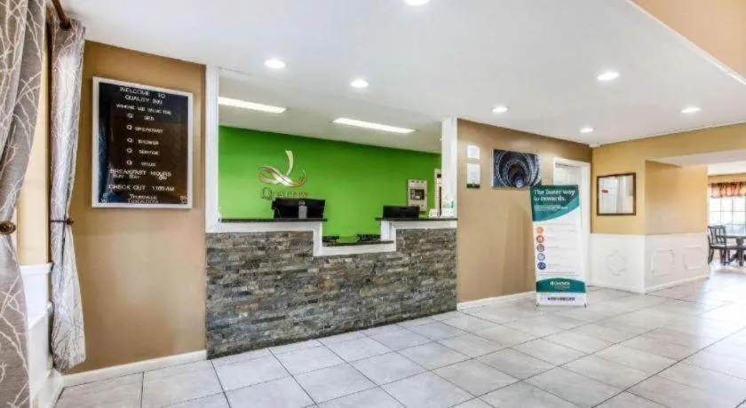 Quality Inn Bessemer I-20 exit 108