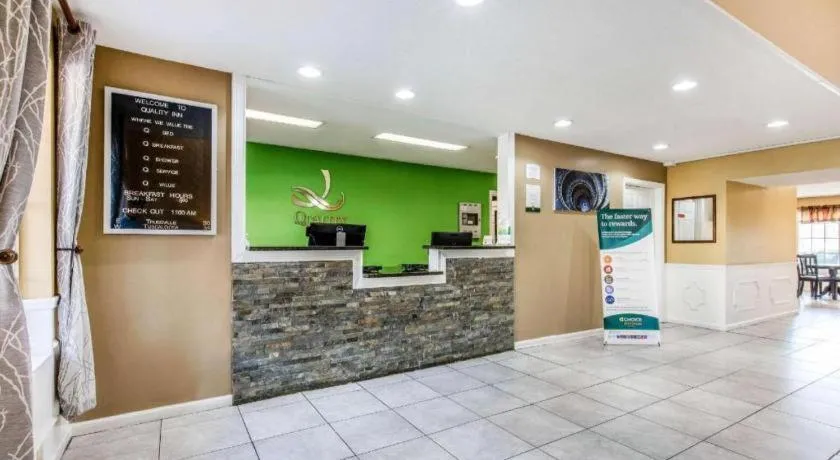 Quality Inn Bessemer I-20 exit 108