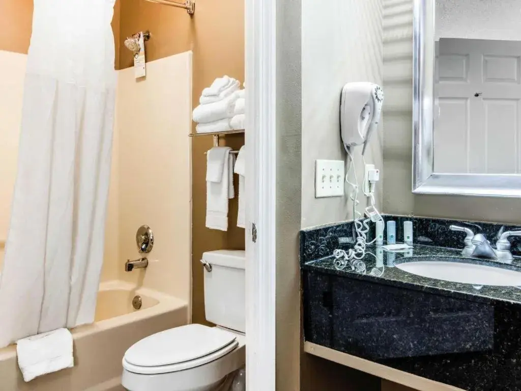 Quality Inn Bessemer I-20 exit 108 Quality Inn Bessemer I-20 exit 108