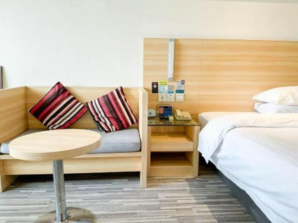 Bed in City Comfort Inn Huizhou Economic College Shuikou Huxi Avenue