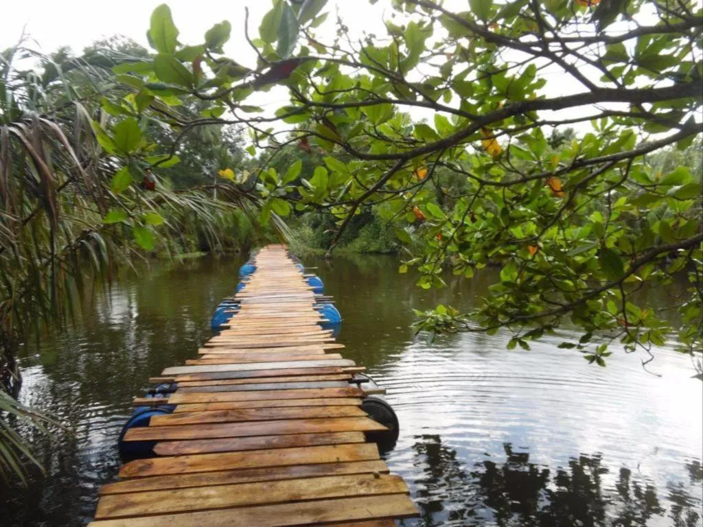 Lagoon Beach Resort