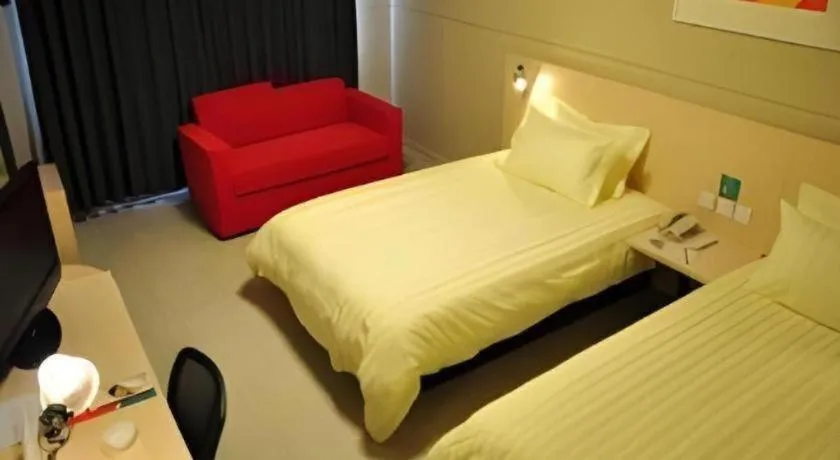Bed in Jinjiang Inn Tianjin People's Hospital