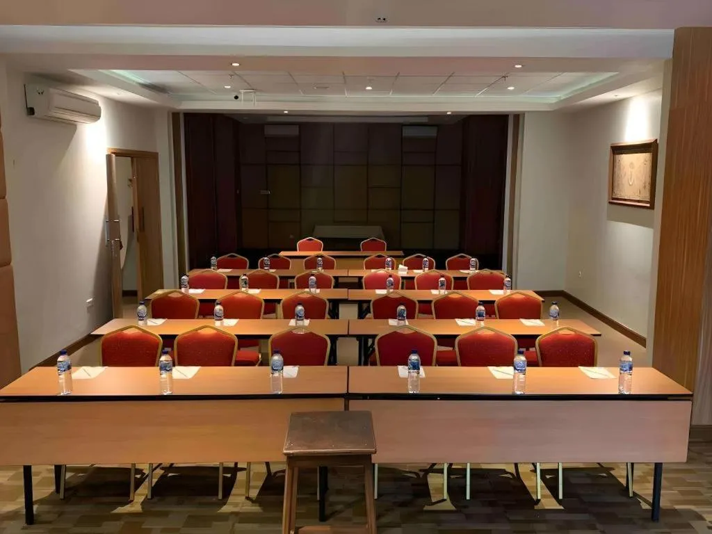 Front One Hotel Jayapura