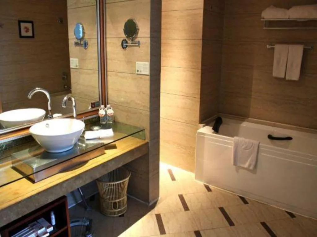 Pingyao Fengyan Jianguo Hotel