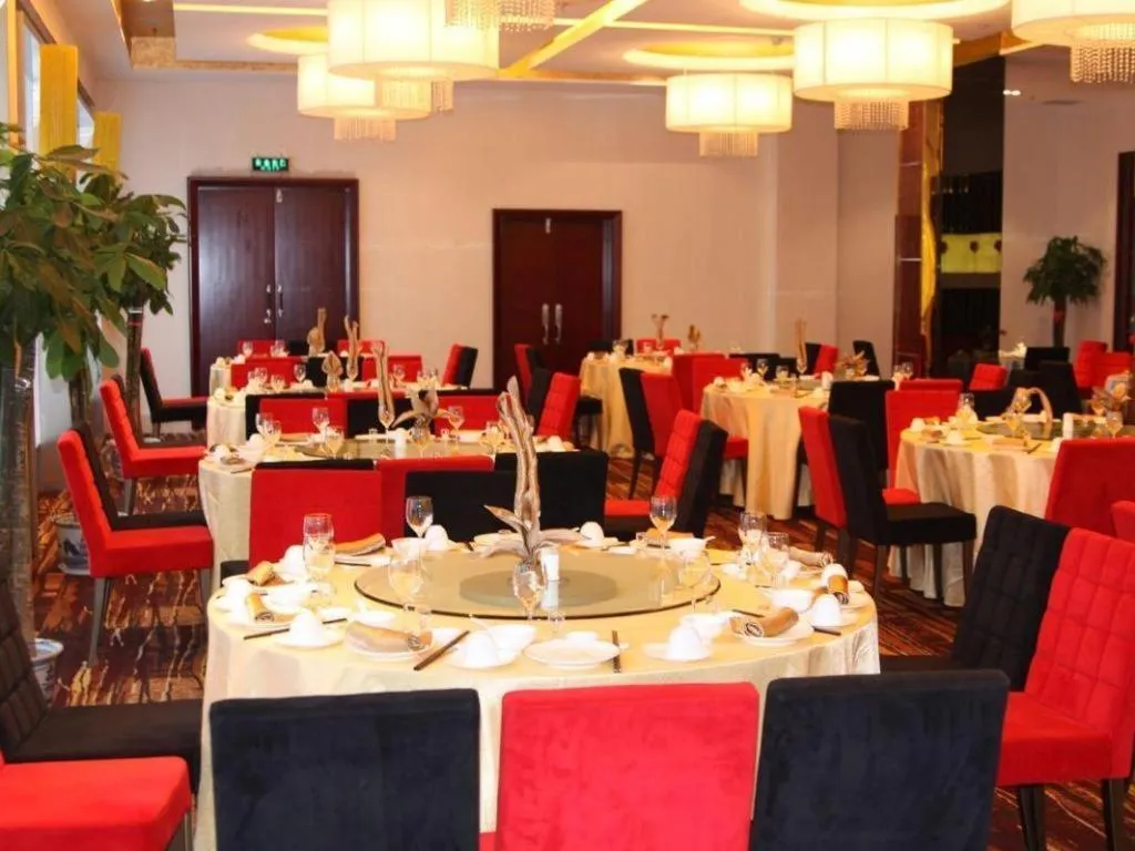 Pingyao Fengyan Jianguo Hotel