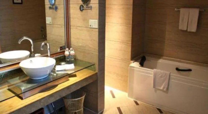 Pingyao Fengyan Jianguo Hotel