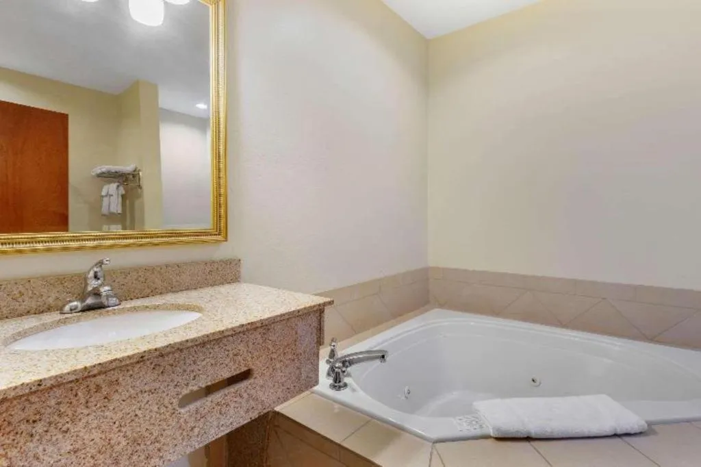 Econo Lodge Eutaw I-20