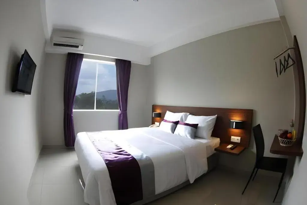 Bed in Amantis Hotel Bed in Amantis Hotel