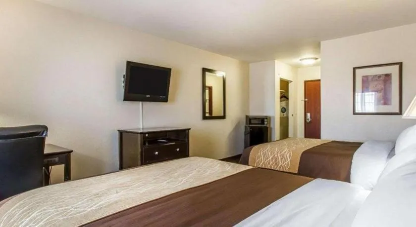 Bed in Comfort Inn & Suites Atoka