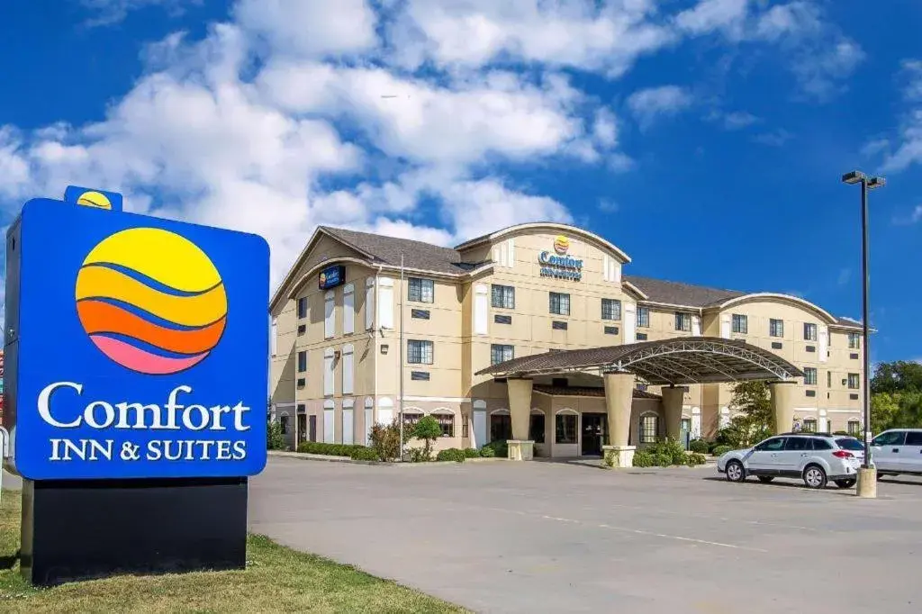 Comfort Inn & Suites Atoka Comfort Inn & Suites Atoka