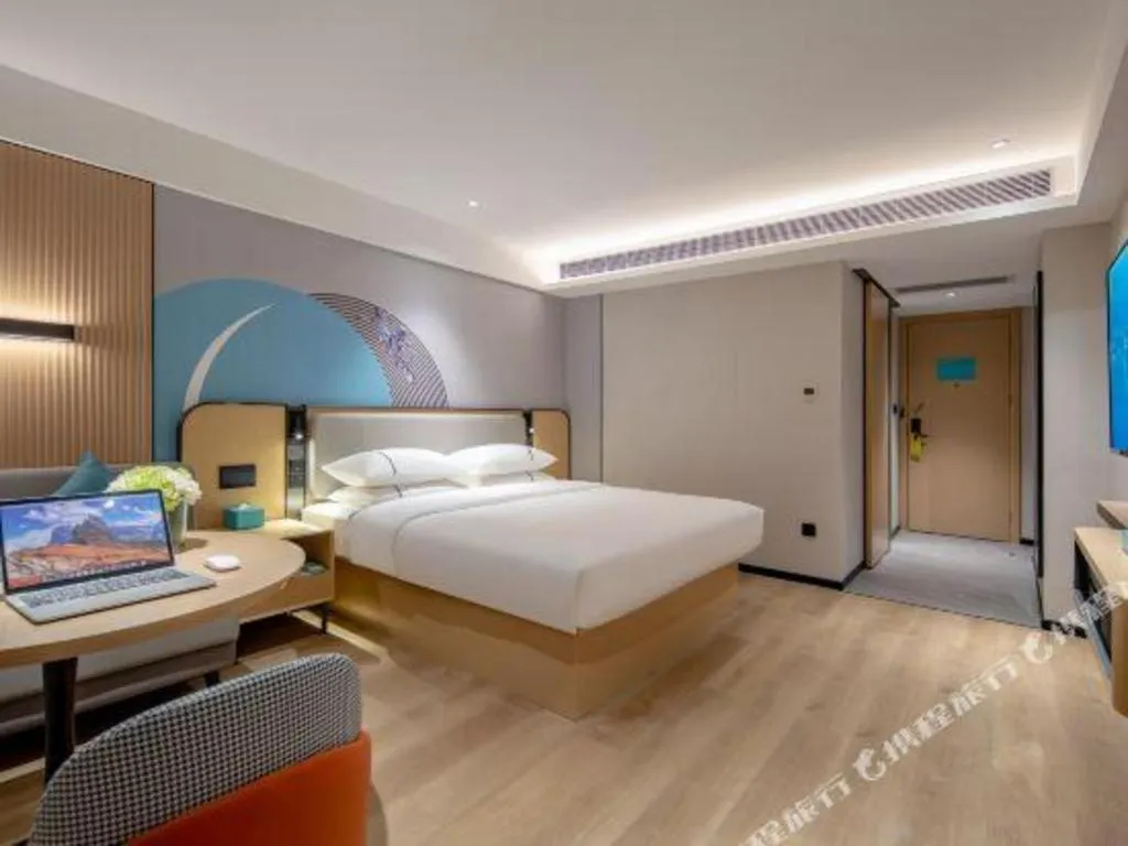 Bed in City Comfort Inn Guangzhou Baiyun Mountain