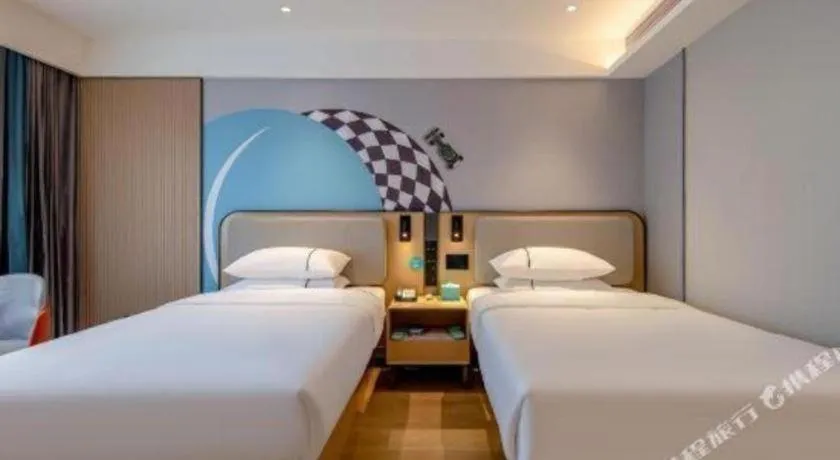 Bed in City Comfort Inn Guangzhou Baiyun Mountain