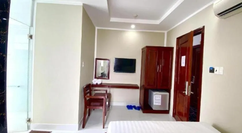 Bed in Mi Linh Hotel