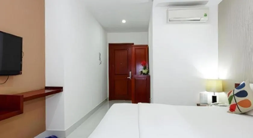 Bed in Mi Linh Hotel