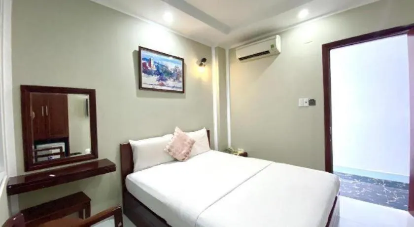 Bed in Mi Linh Hotel